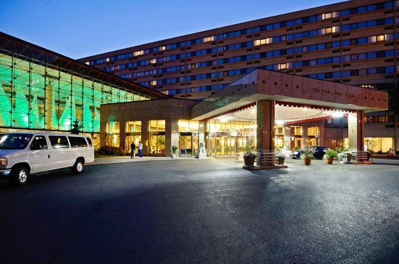 Ramada By Wyndham Buffalo Downtown Eksteriør billede