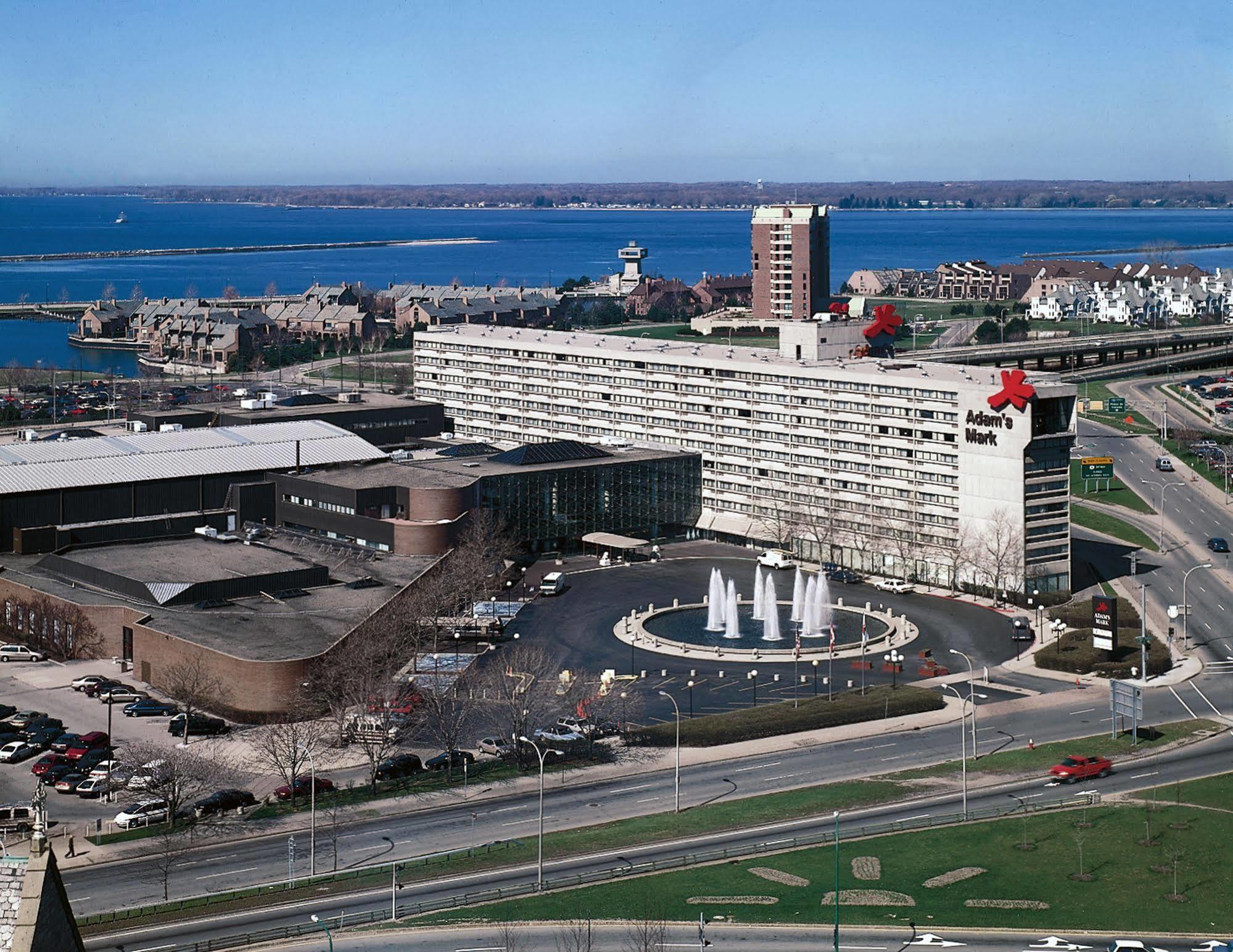 Ramada By Wyndham Buffalo Downtown Eksteriør billede