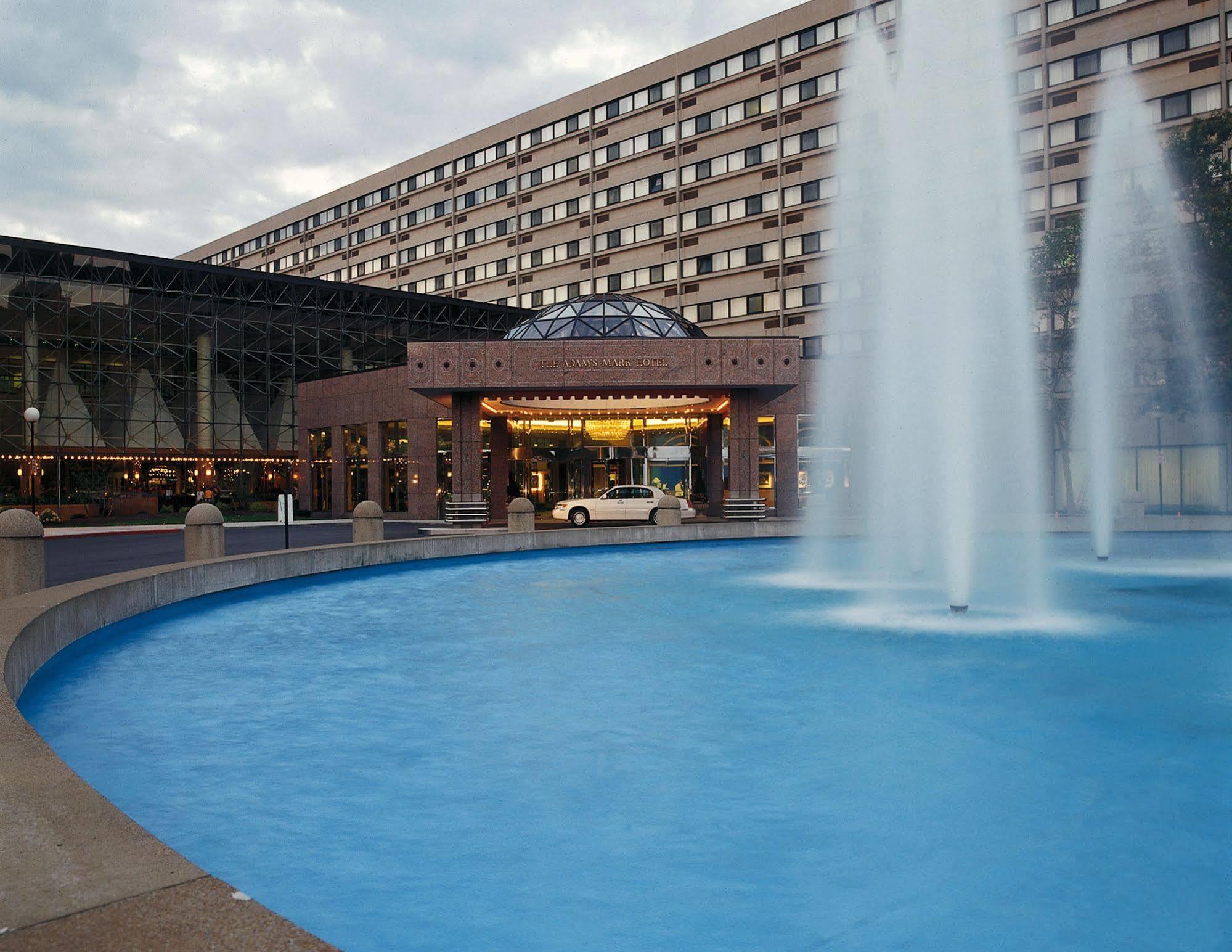 Ramada By Wyndham Buffalo Downtown Eksteriør billede