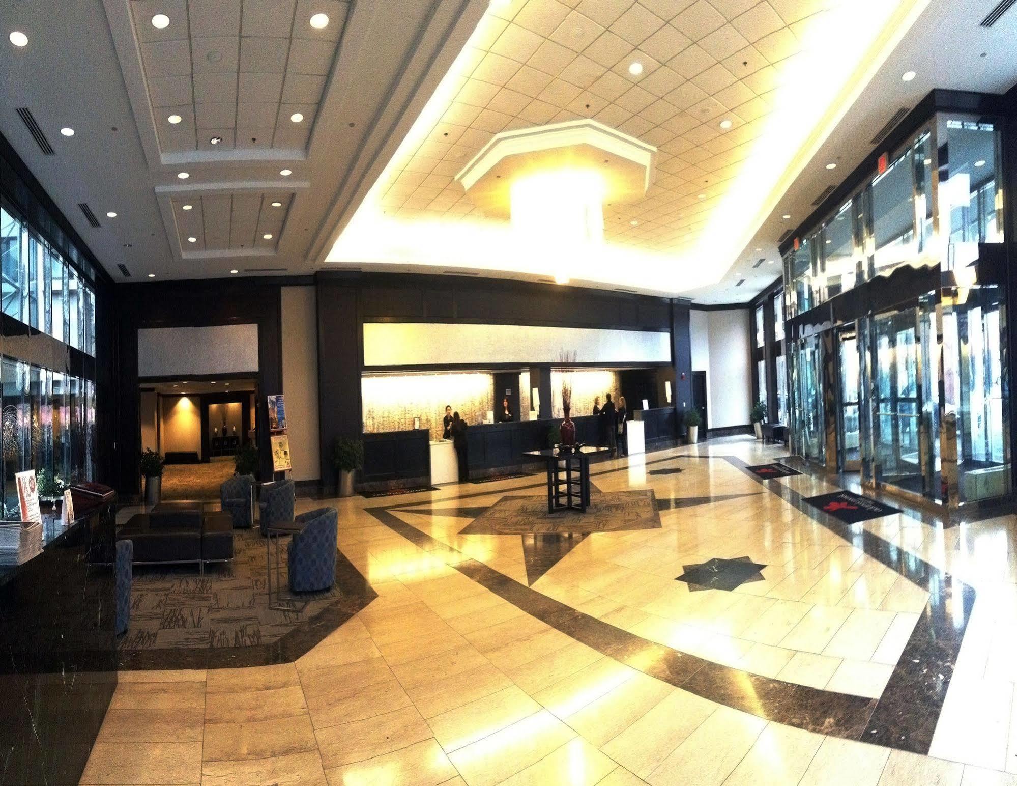 Ramada By Wyndham Buffalo Downtown Eksteriør billede